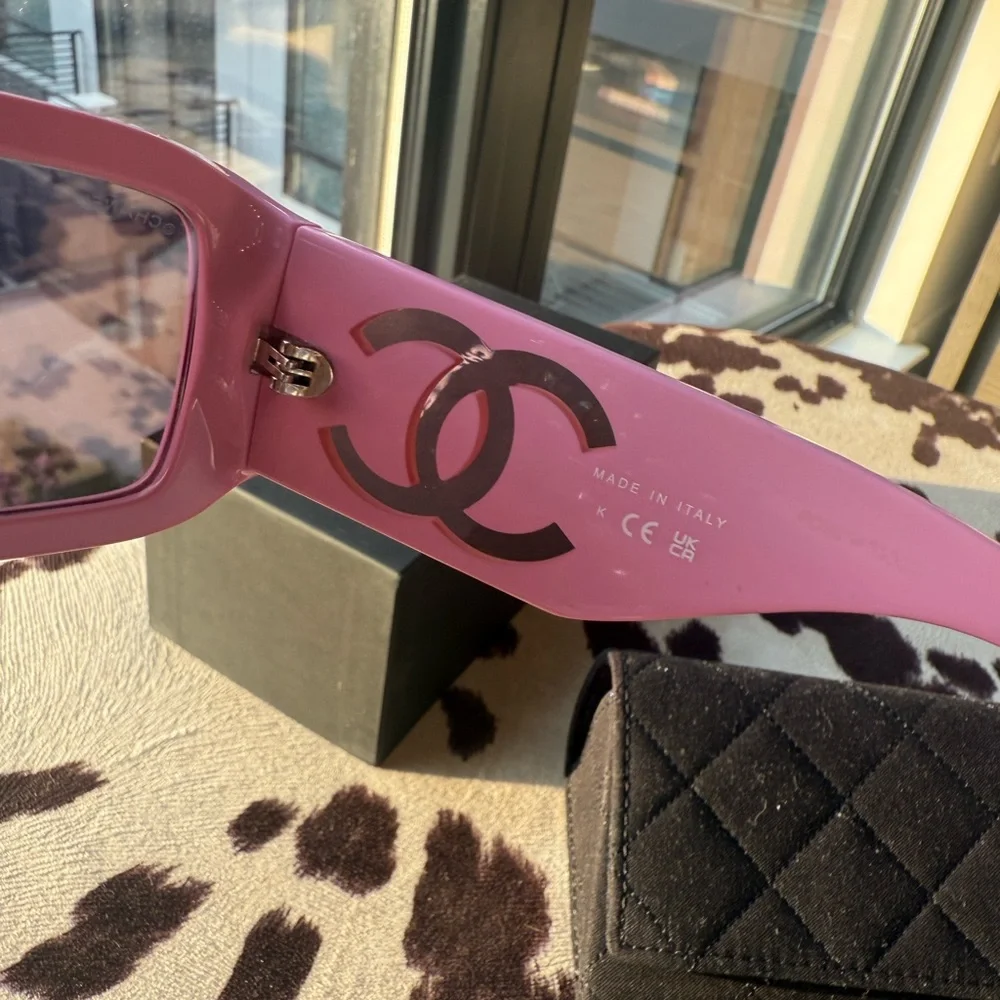 CHANEL Pink Rectangular Sunglasses with CC Cutout Temples - Picture 5 of 13